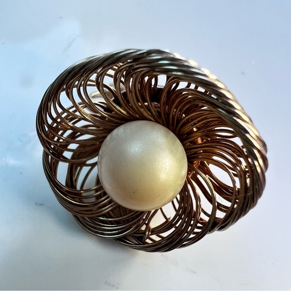 Earrings - Picture 4 of 11